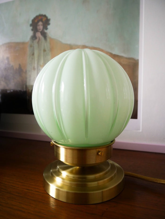 ampe globe ancien opale vert d'eau thabur