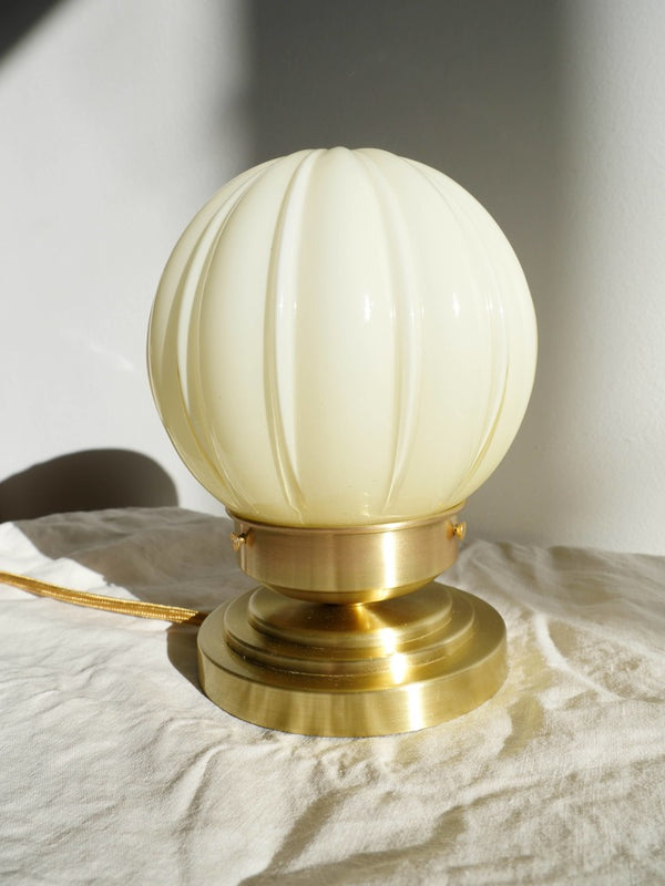 Art Deco lamp, Yellow orb